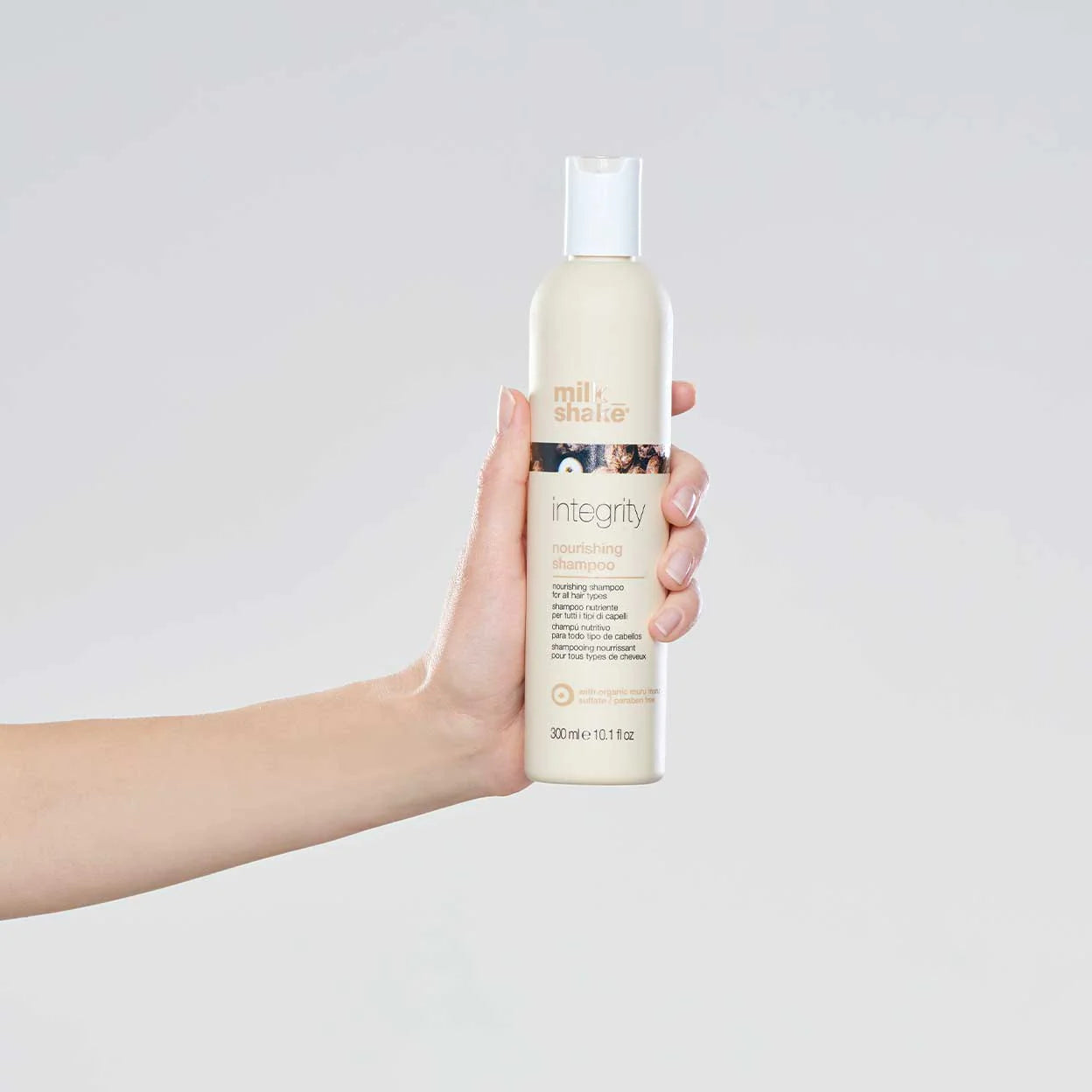 Milk_Shake Integrity Nourishing Shampoo model